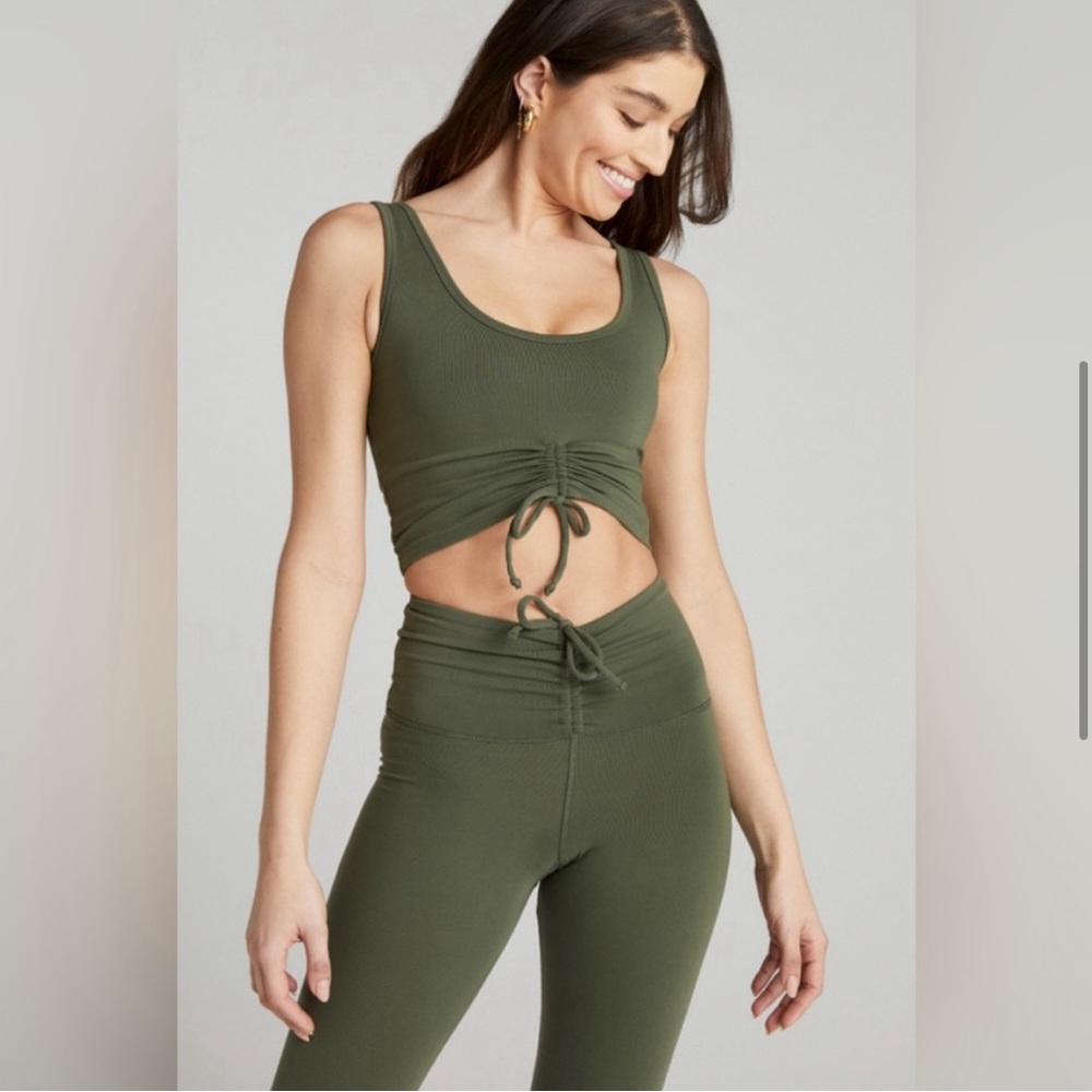 NWT Strut This Avalon bra in cedar green